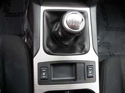 2014 Subaru Outback 2.5i Premium  AWD - Photo 17 - Mishawaka, IN 46545