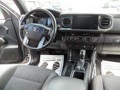 2017 Toyota Tacoma TRD Sport 4x4 - Photo 14 - Mishawaka, IN 46545