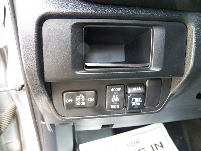 2017 Toyota Tacoma TRD Sport 4x4 - Photo 17 - Mishawaka, IN 46545