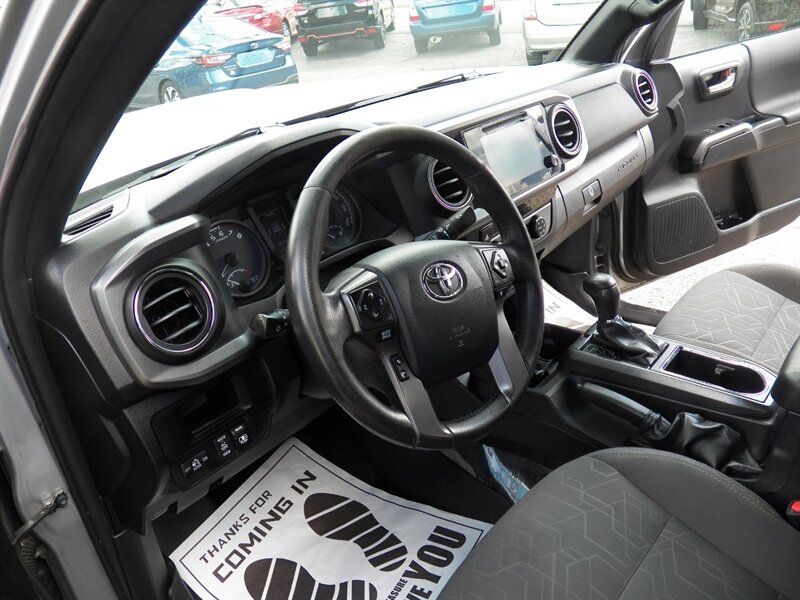 2017 Toyota Tacoma TRD Sport 4x4 - Photo 8 - Mishawaka, IN 46545