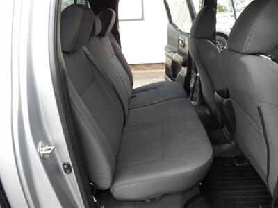 2017 Toyota Tacoma TRD Sport 4x4 - Photo 11 - Mishawaka, IN 46545