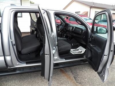 2017 Toyota Tacoma TRD Sport 4x4 - Photo 7 - Mishawaka, IN 46545