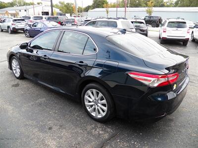 2020 Toyota Camry LE - Photo 2 - Mishawaka, IN 46545