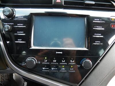 2020 Toyota Camry LE - Photo 14 - Mishawaka, IN 46545