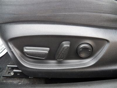 2020 Toyota Camry LE - Photo 8 - Mishawaka, IN 46545