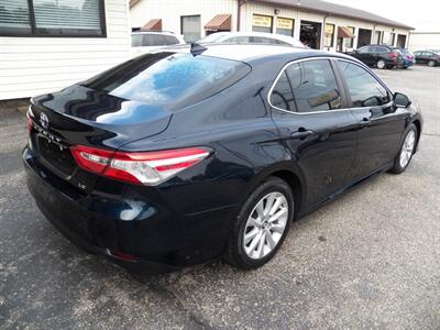 2020 Toyota Camry LE - Photo 3 - Mishawaka, IN 46545