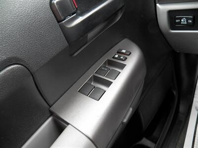 2013 Toyota Tundra Double Cab   - Photo 32 - Mishawaka, IN 46545