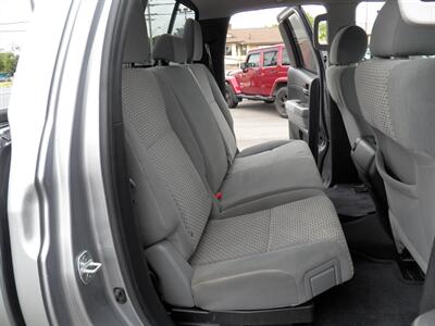 2013 Toyota Tundra Double Cab   - Photo 14 - Mishawaka, IN 46545