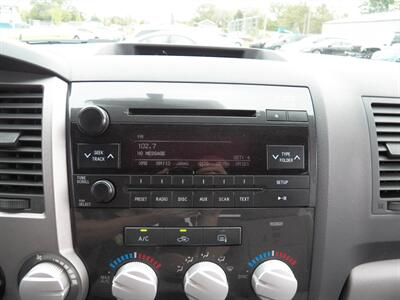 2013 Toyota Tundra Double Cab   - Photo 20 - Mishawaka, IN 46545