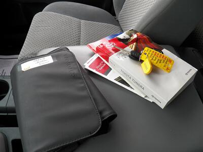 2013 Toyota Tundra Double Cab   - Photo 33 - Mishawaka, IN 46545