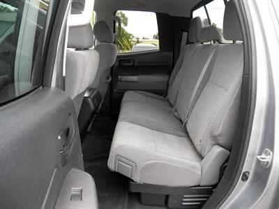 2013 Toyota Tundra Double Cab   - Photo 12 - Mishawaka, IN 46545