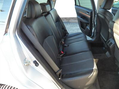 2013 Subaru Outback 2.5i Limited  AWD - Photo 13 - Mishawaka, IN 46545