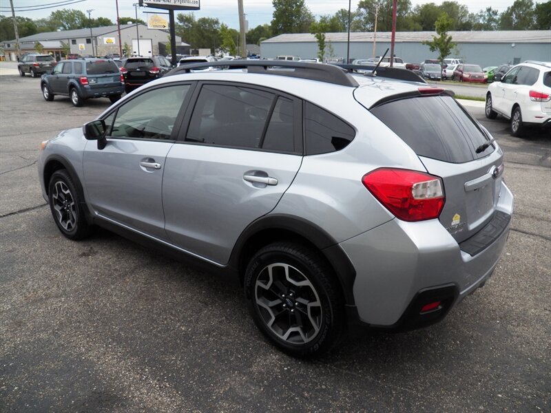 2016 Subaru Crosstrek 2.0i Premium AWD - Photo 3 - Mishawaka, IN 46545