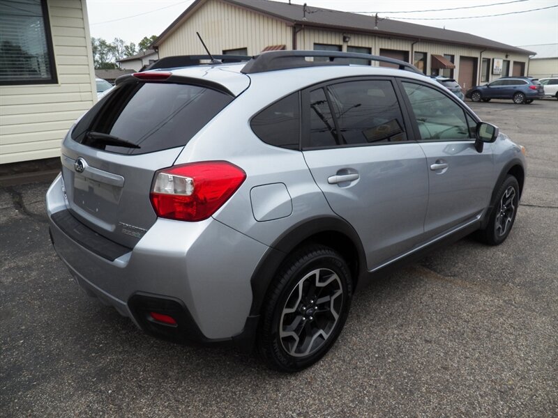 2016 Subaru Crosstrek 2.0i Premium AWD - Photo 2 - Mishawaka, IN 46545