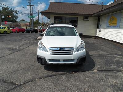 2014 Subaru Outback 2.5i  AWD - Photo 8 - Mishawaka, IN 46545