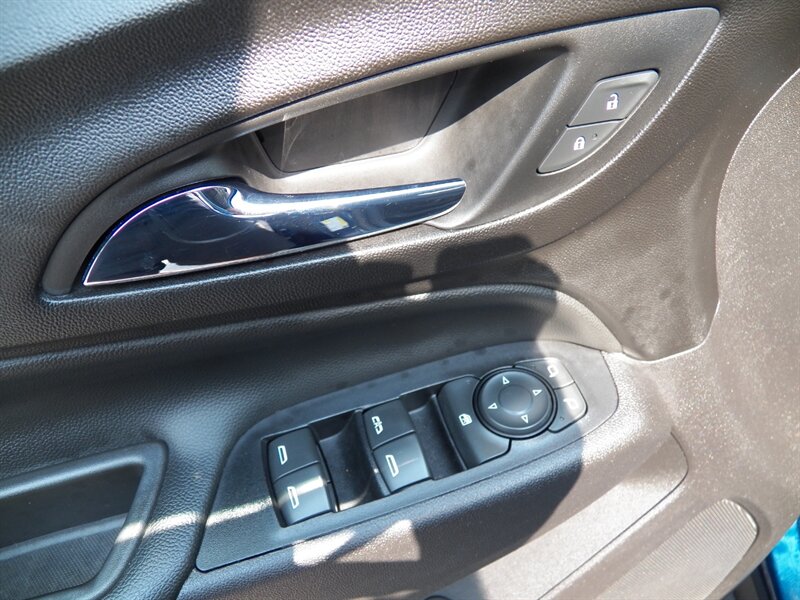 2020 Chevrolet Equinox LT AWD - Photo 16 - Mishawaka, IN 46545