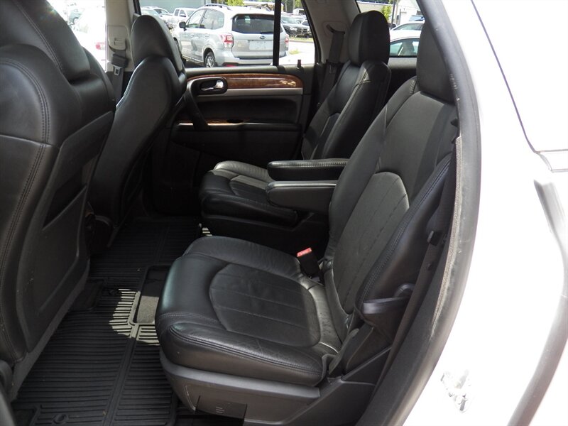 2011 Buick Enclave CXL-2 - Photo 9 - Mishawaka, IN 46545