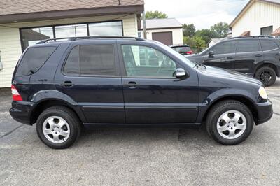 2004 Mercedes-Benz ML 350  AWD - Photo 2 - Mishawaka, IN 46545