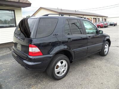 2004 Mercedes-Benz ML 350  AWD - Photo 3 - Mishawaka, IN 46545