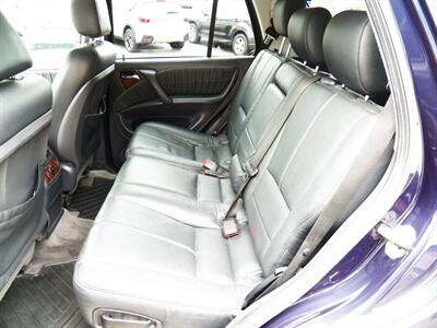 2004 Mercedes-Benz ML 350  AWD - Photo 9 - Mishawaka, IN 46545