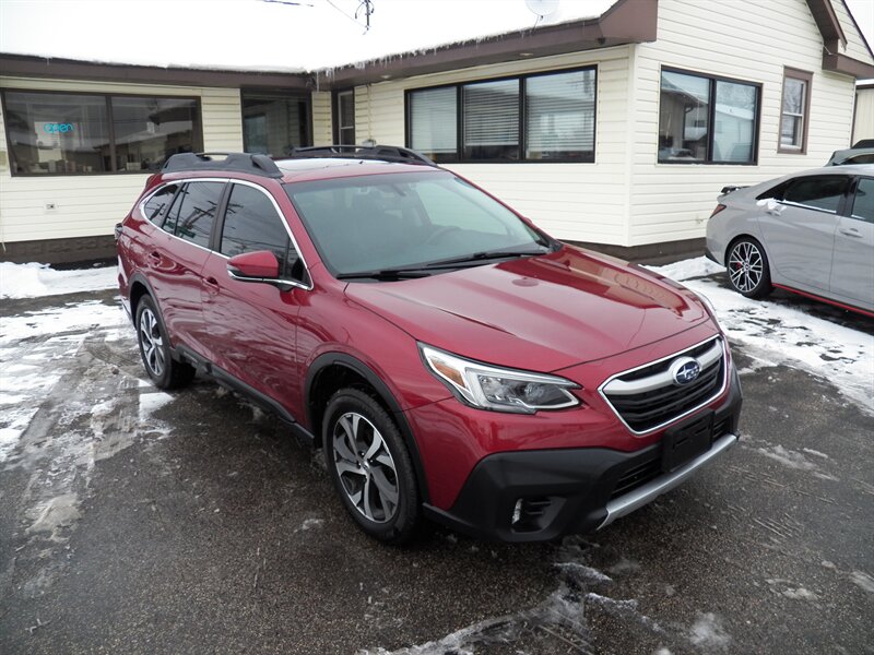 2021 Subaru Outback Limited  AWD - Photo 1 - Mishawaka, IN 46545