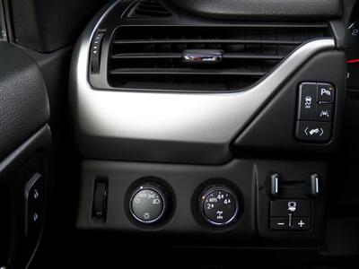 2016 Chevrolet Suburban LT 4x4 - Photo 21 - Mishawaka, IN 46545