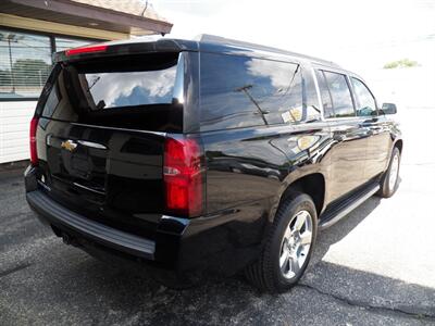 2016 Chevrolet Suburban LT 4x4 - Photo 5 - Mishawaka, IN 46545