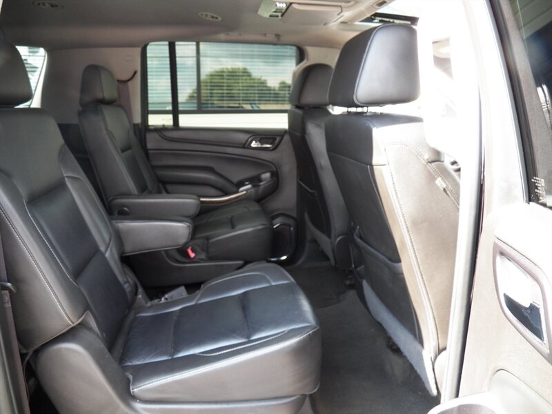 2016 Chevrolet Suburban LT 4x4 - Photo 11 - Mishawaka, IN 46545