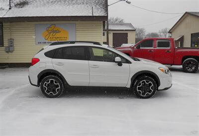 2014 Subaru XV Crosstrek 2.0i Limited  AWD - Photo 2 - Mishawaka, IN 46545