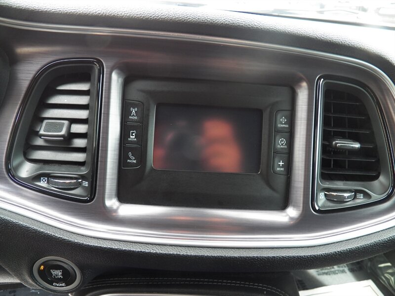 2016 Dodge Challenger SXT - Photo 18 - Mishawaka, IN 46545