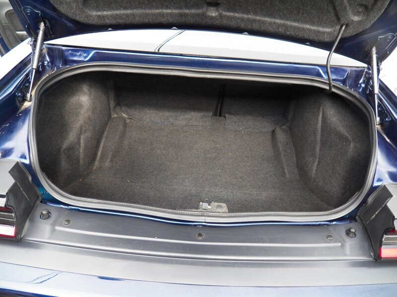 2016 Dodge Challenger SXT - Photo 10 - Mishawaka, IN 46545