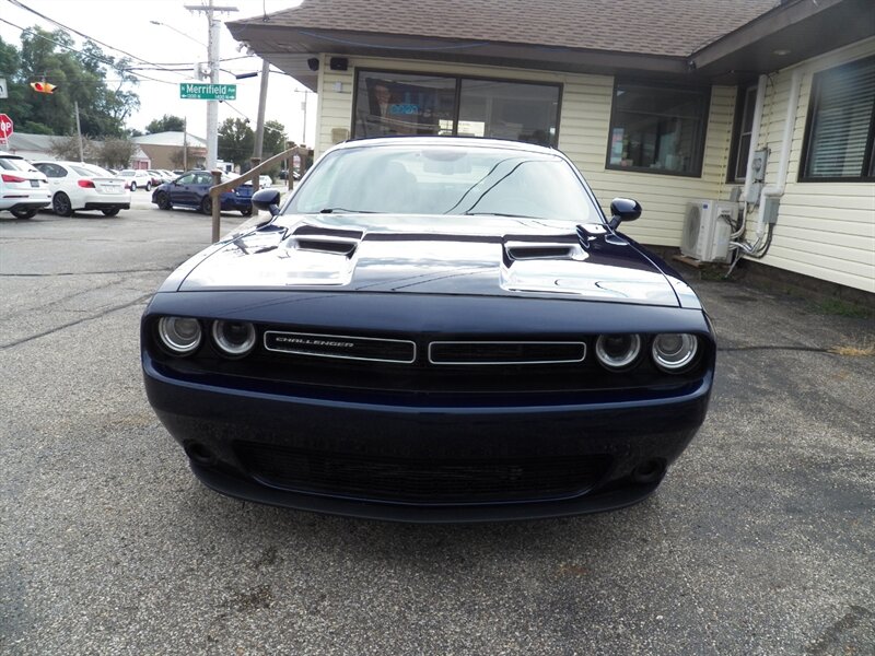 2016 Dodge Challenger SXT - Photo 5 - Mishawaka, IN 46545