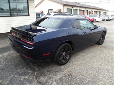 2016 Dodge Challenger SXT - Photo 2 - Mishawaka, IN 46545