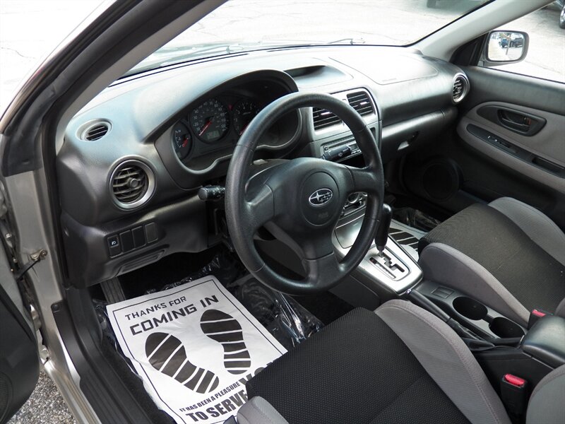 2006 Subaru Impreza 2.5 i AWD - Photo 6 - Mishawaka, IN 46545