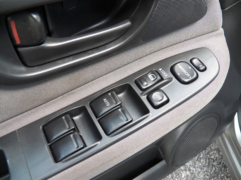 2006 Subaru Impreza 2.5 i AWD - Photo 13 - Mishawaka, IN 46545