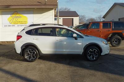 2014 Subaru XV Crosstrek 2.0i Limited  AWD - Photo 2 - Mishawaka, IN 46545