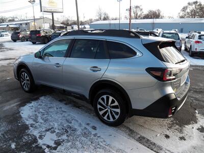 2020 Subaru Outback Premium  AWD - Photo 4 - Mishawaka, IN 46545