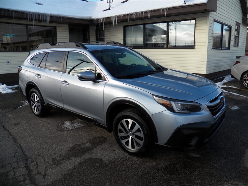 2020 Subaru Outback Premium  AWD - Photo 1 - Mishawaka, IN 46545