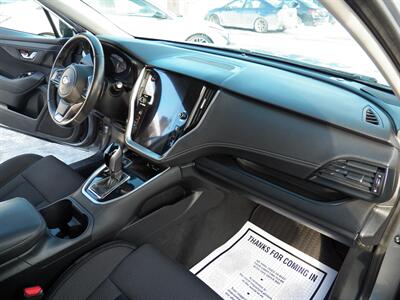 2020 Subaru Outback Premium  AWD - Photo 16 - Mishawaka, IN 46545