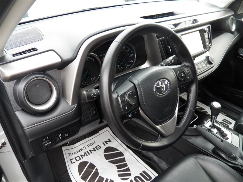 2016 Toyota RAV4 Hybrid Limited AWD - Photo 8 - Mishawaka, IN 46545