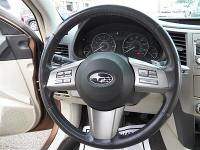 2011 Subaru Legacy 2.5i Premium  AWD - Photo 16 - Mishawaka, IN 46545