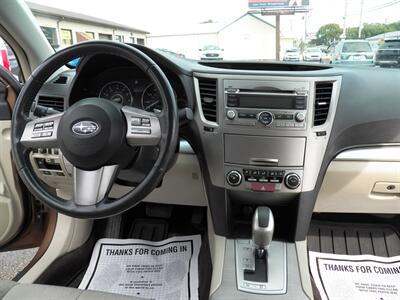 2011 Subaru Legacy 2.5i Premium  AWD - Photo 12 - Mishawaka, IN 46545