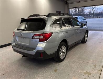 2018 Subaru Outback 2.5i Premium AWD - Photo 3 - Mishawaka, IN 46545