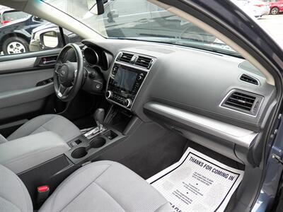 2018 Subaru Outback 2.5i Premium  AWD - Photo 14 - Mishawaka, IN 46545