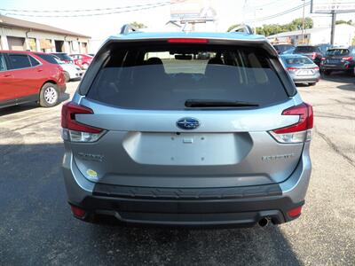 2021 Subaru Forester Limited  AWD - Photo 7 - Mishawaka, IN 46545