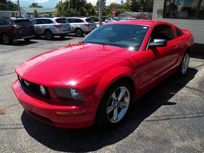 2007 Ford Mustang GT Deluxe   - Photo 2 - Mishawaka, IN 46545