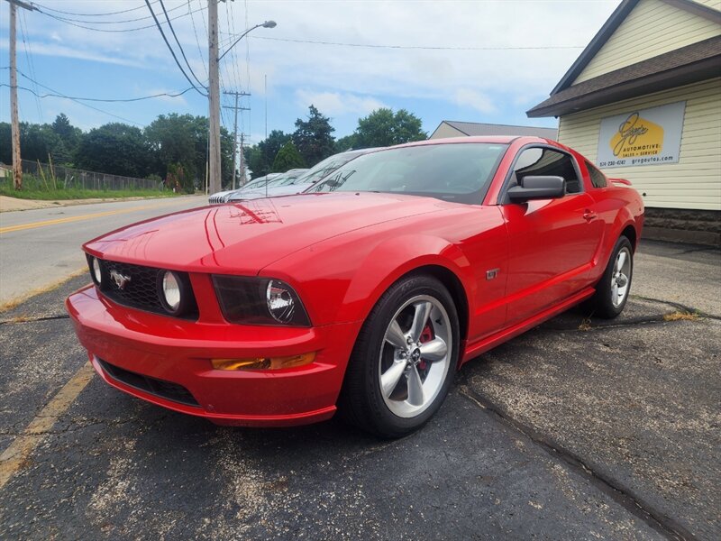 2007 Ford Mustang GT Deluxe Coupe RWD