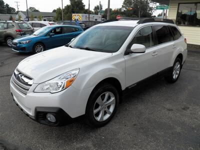2013 Subaru Outback 2.5i Premium  AWD - Photo 4 - Mishawaka, IN 46545