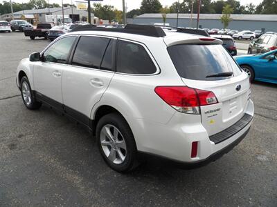 2013 Subaru Outback 2.5i Premium  AWD - Photo 3 - Mishawaka, IN 46545