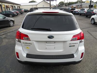 2013 Subaru Outback 2.5i Premium  AWD - Photo 6 - Mishawaka, IN 46545